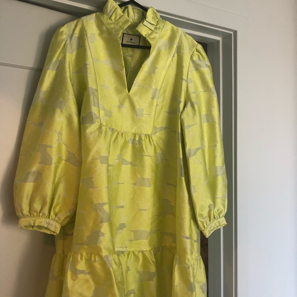 Tuckernuck mini lime green dress size XL (12) with pockets. Slip over head.